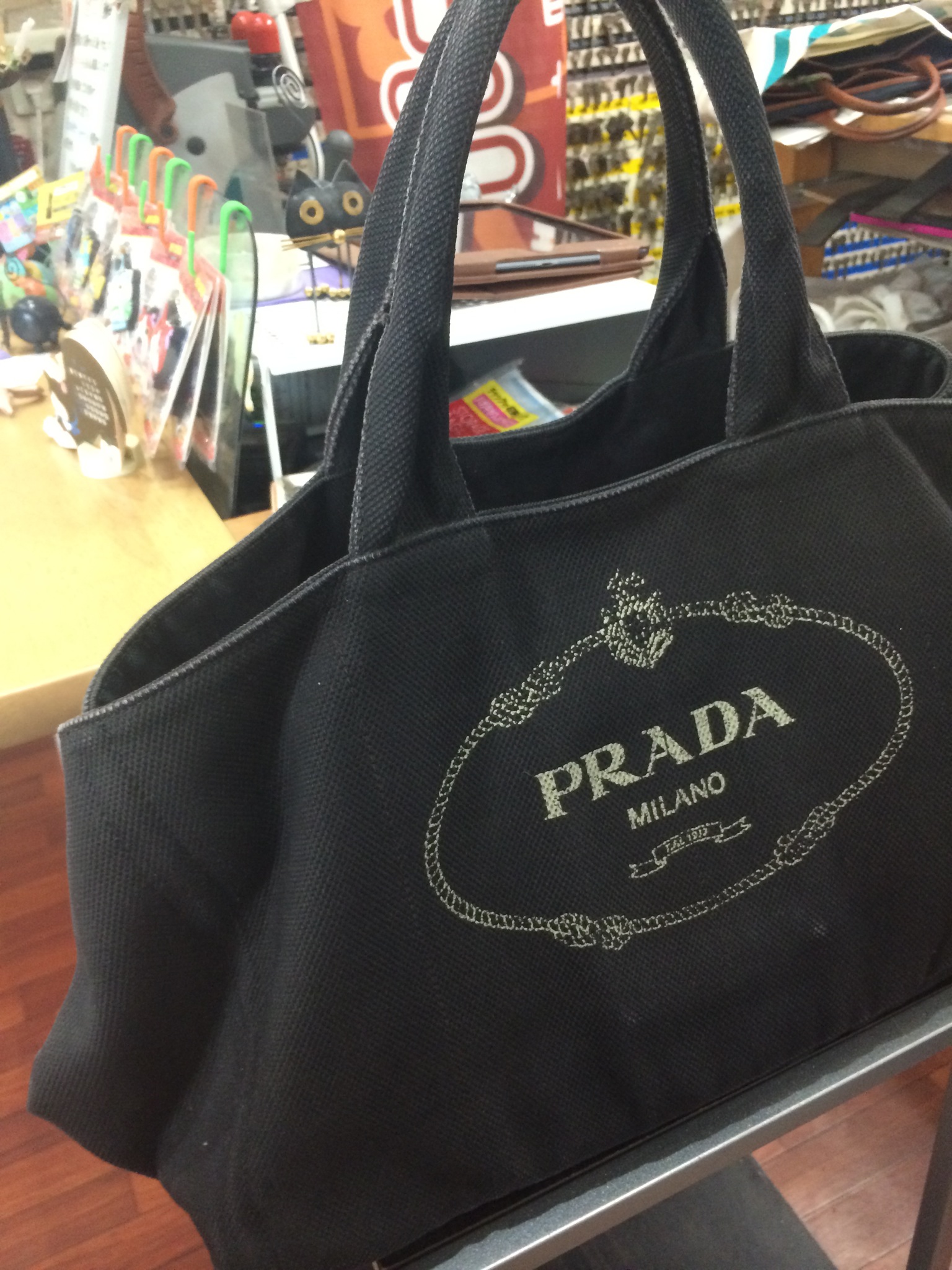 PRADA カナパ 黒レディース - ハンドバッグ